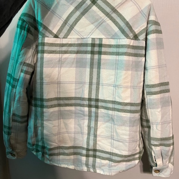 Shacket - Picture 3 of 6